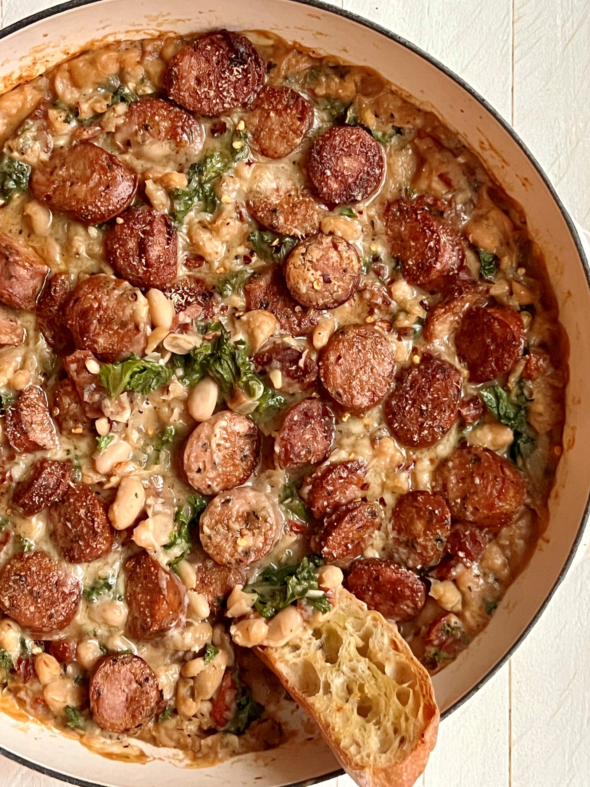 skillet-aidells-chicken-sausage-with-kale-white-beans-sun-dried