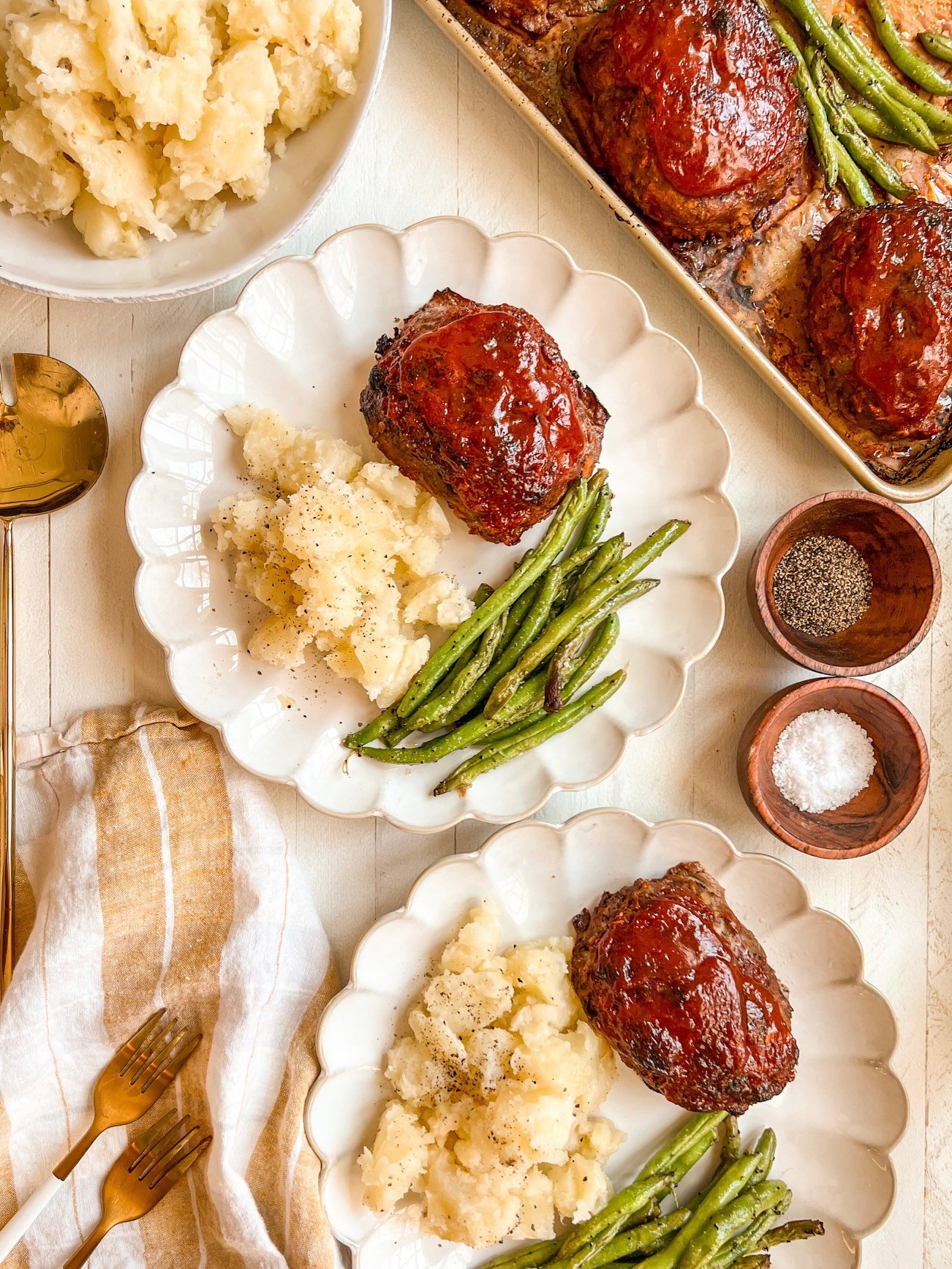 Easy Sheet Pan Mini Meatloaves