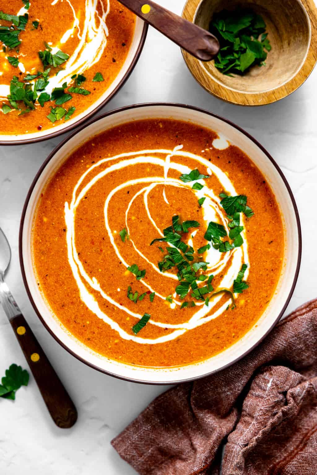 Roasted-Red-Pepper-Soup-6-1024x1536